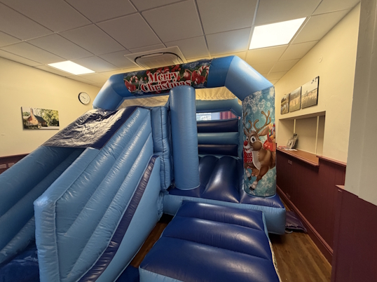 Bounce, Jump N Slide (Chrismas)