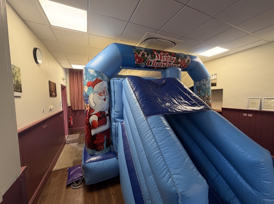 Bounce, Jump N Slide (Chrismas)