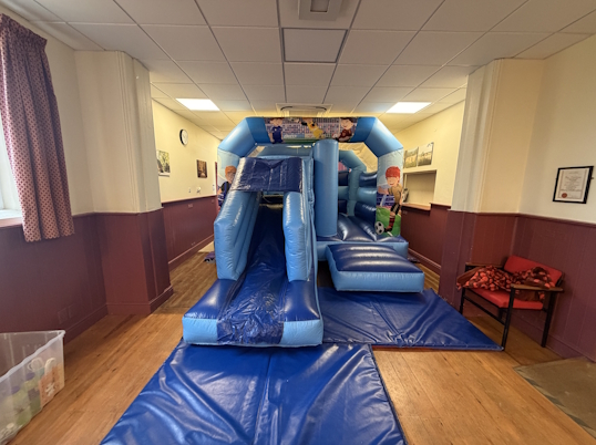 Bounce, Jump N Slide (Football)