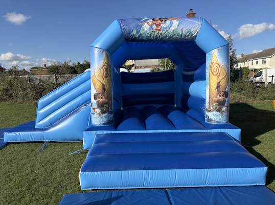 Party Fun N Slide (Moana)